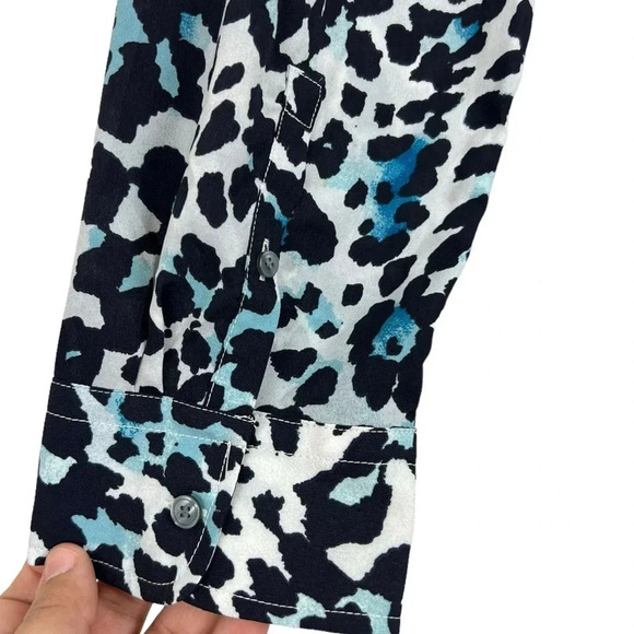 Talbots New Women’s L Roll-Tab Long Sleeve Hidden Button Up Animal Print Blouse - Picture 8 of 10